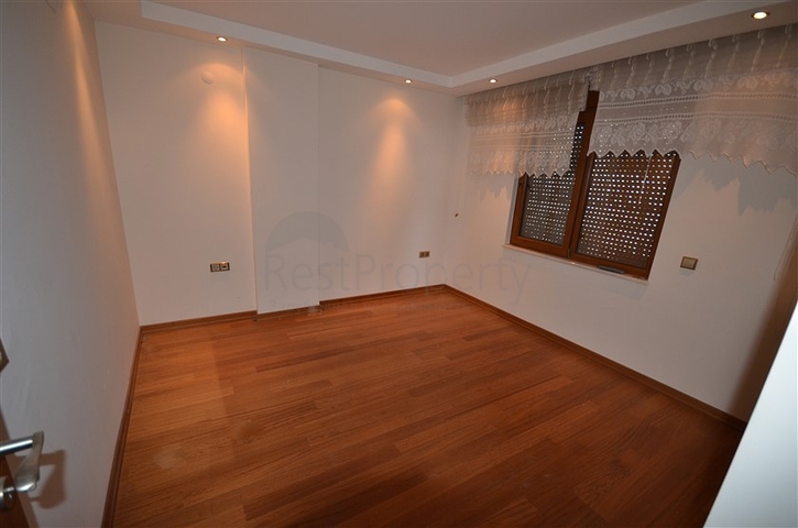 فيلا مستقلة من المالك مباشرة بإطلالة مميزة في مركز ألانيا