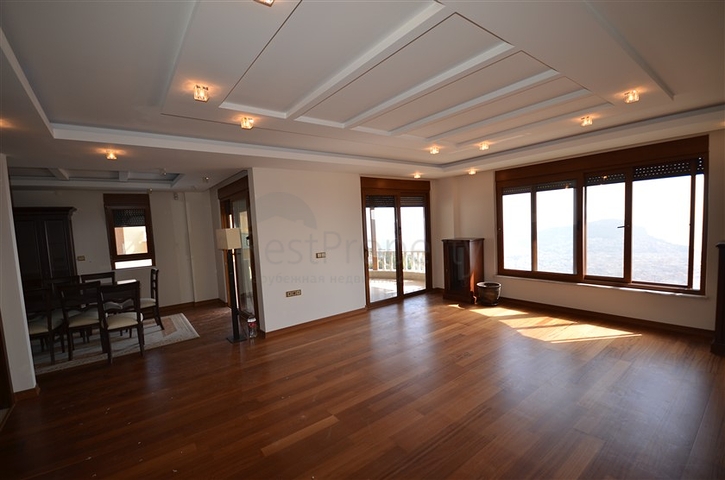 فيلا مستقلة من المالك مباشرة بإطلالة مميزة في مركز ألانيا