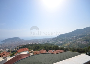 فيلا مستقلة من المالك مباشرة بإطلالة مميزة في مركز ألانيا