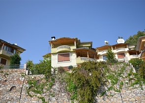 فيلا مستقلة من المالك مباشرة بإطلالة مميزة في مركز ألانيا