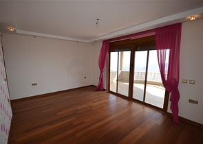 فيلا مستقلة من المالك مباشرة بإطلالة مميزة في مركز ألانيا