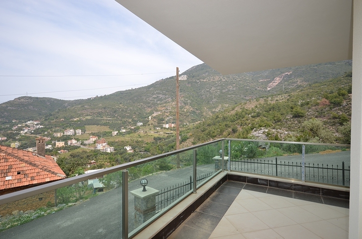 فيلا مميزة من قبل شركة البناء في منطقة جكجيلي – ألانيا 