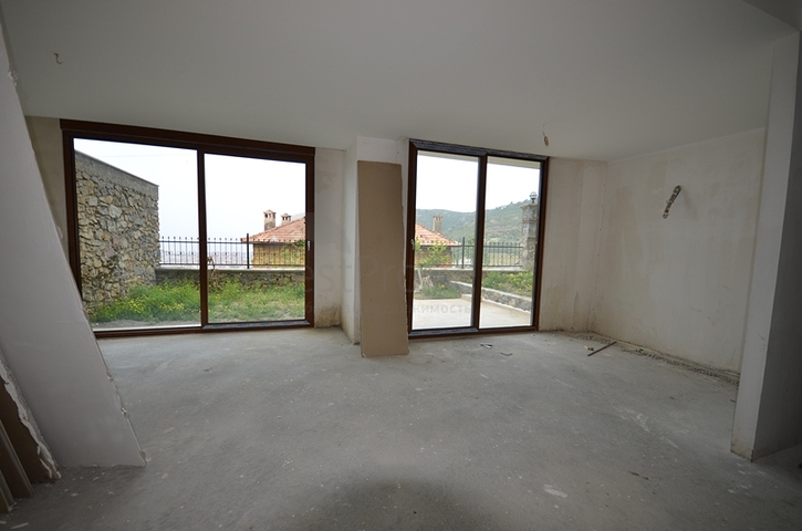 فيلا مميزة من قبل شركة البناء في منطقة جكجيلي – ألانيا 