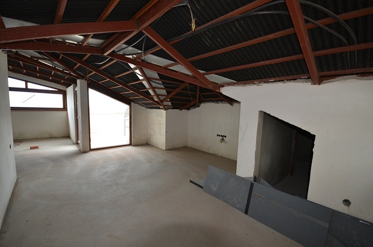 فيلا مميزة من قبل شركة البناء في منطقة جكجيلي – ألانيا 