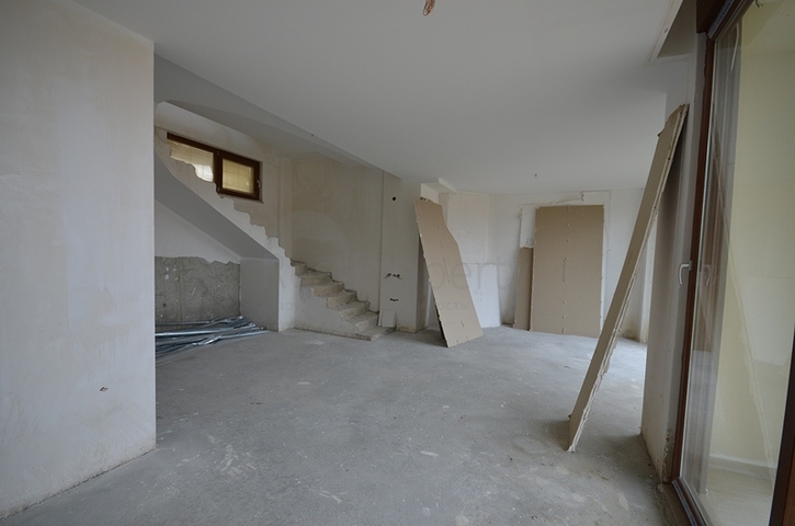 فيلا مميزة من قبل شركة البناء في منطقة جكجيلي – ألانيا 