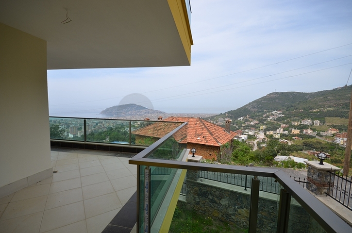 فيلا مميزة من قبل شركة البناء في منطقة جكجيلي – ألانيا 