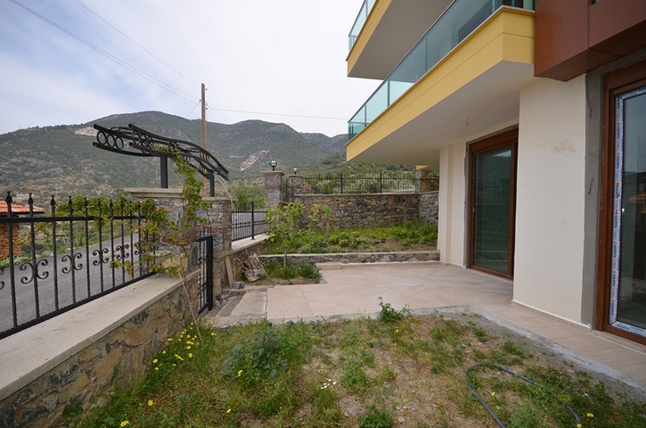 فيلا مميزة من قبل شركة البناء في منطقة جكجيلي – ألانيا 