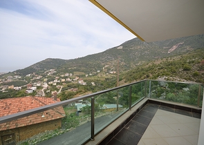 فيلا مميزة من قبل شركة البناء في منطقة جكجيلي – ألانيا 