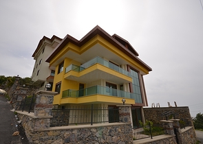 فيلا مميزة من قبل شركة البناء في منطقة جكجيلي – ألانيا 