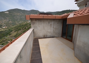 فيلا مميزة من قبل شركة البناء في منطقة جكجيلي – ألانيا 