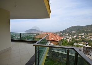 فيلا مميزة من قبل شركة البناء في منطقة جكجيلي – ألانيا 