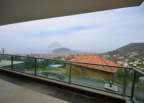 فيلا مميزة من قبل شركة البناء في منطقة جكجيلي – ألانيا 