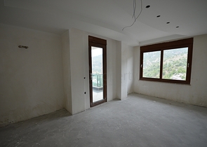 فيلا مميزة من قبل شركة البناء في منطقة جكجيلي – ألانيا 