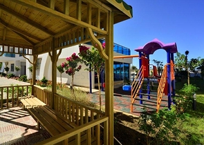 شقق ضمن مجمع سكني على الطراز الفاخر في منطقة محمودلار - ألانيا