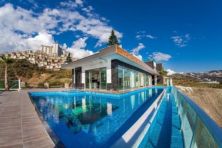 فيلا فاخرة في كاركي جاك / الانيا