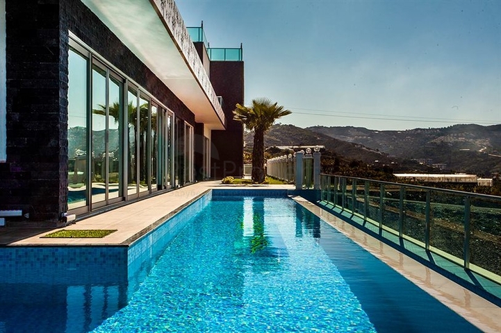 فيلا فاخرة في كاركي جاك / الانيا