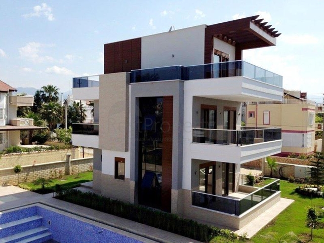 فيلا ضمن مجمع سكني على مسافة قريبة من البحر في منطقة كوناكليه – ألانيا 