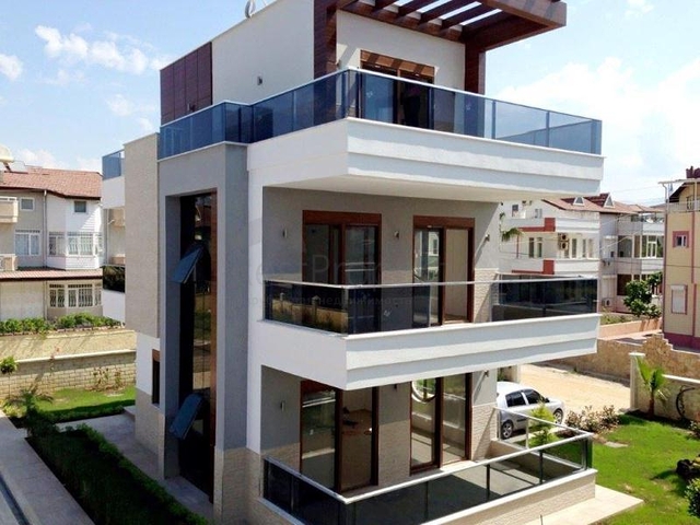 فيلا ضمن مجمع سكني على مسافة قريبة من البحر في منطقة كوناكليه – ألانيا 