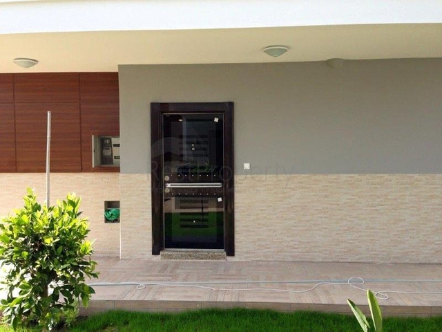 فيلا ضمن مجمع سكني على مسافة قريبة من البحر في منطقة كوناكليه – ألانيا 