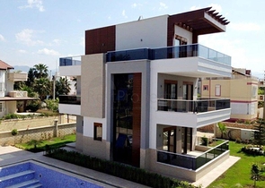 فيلا ضمن مجمع سكني على مسافة قريبة من البحر في منطقة كوناكليه – ألانيا 