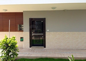 فيلا ضمن مجمع سكني على مسافة قريبة من البحر في منطقة كوناكليه – ألانيا 