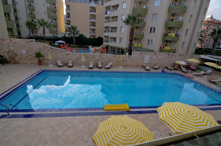 شقة غرفتين وصالة  - 50 متر من البحر - في اوبا / الانيا 