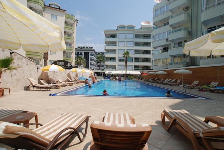 شقة غرفتين وصالة  - 50 متر من البحر - في اوبا / الانيا 