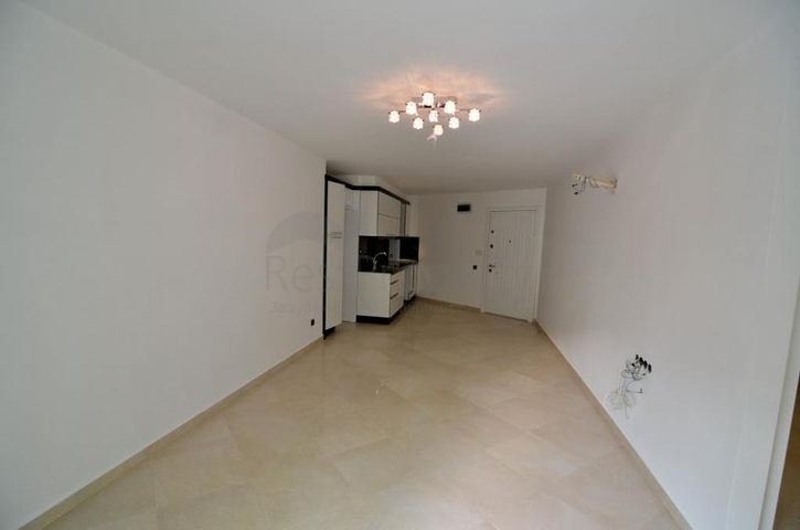 شقة غرفتين وصالة  - 50 متر من البحر - في اوبا / الانيا 