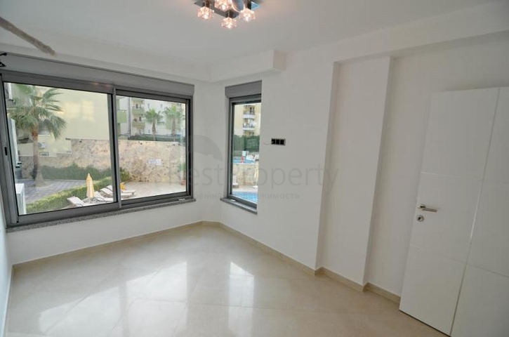 شقة غرفتين وصالة  - 50 متر من البحر - في اوبا / الانيا 