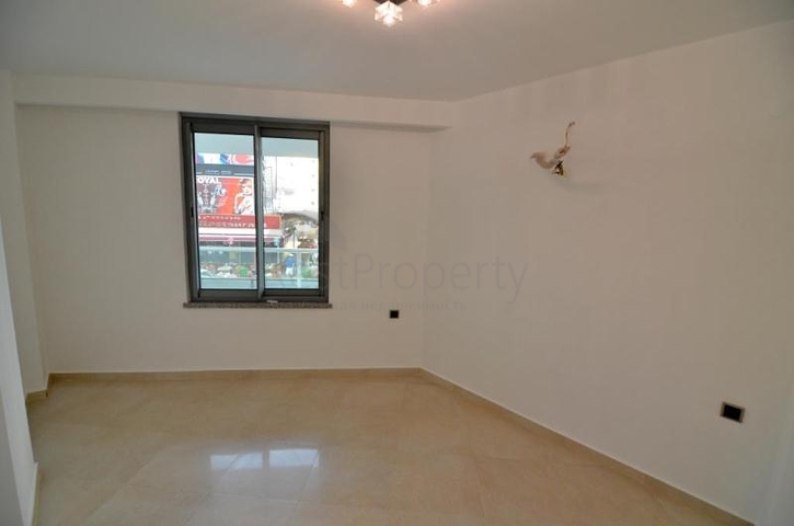 شقة غرفتين وصالة  - 50 متر من البحر - في اوبا / الانيا 