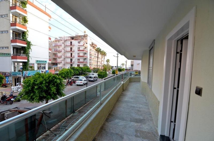 شقة غرفتين وصالة  - 50 متر من البحر - في اوبا / الانيا 