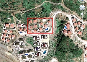 مجمع فيلات في مركز المدينة السياحية الانيا