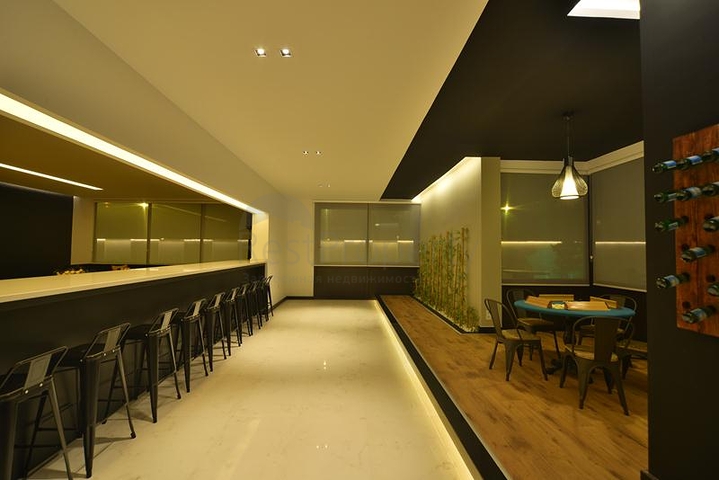 مجمع حديث على بعد 100 متر من شاطئ البحر الأبيض المتوسط في منطقة أوبا – ألانيا