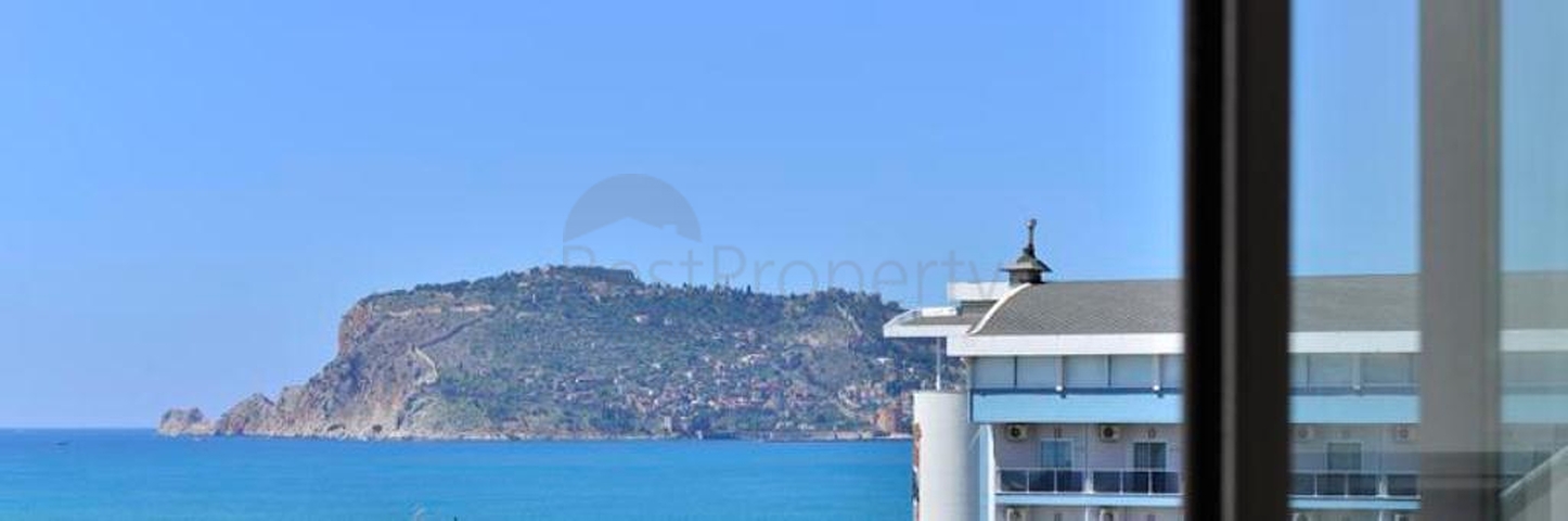 مجمع حديث على بعد 100 متر من شاطئ البحر الأبيض المتوسط في منطقة أوبا – ألانيا