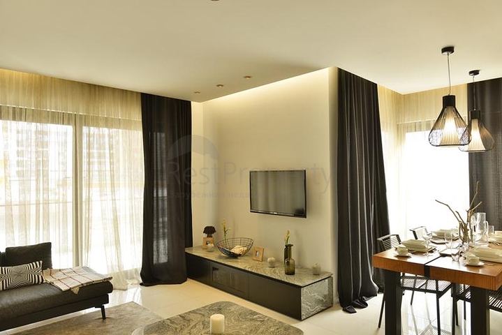 مجمع حديث على بعد 100 متر من شاطئ البحر الأبيض المتوسط في منطقة أوبا – ألانيا