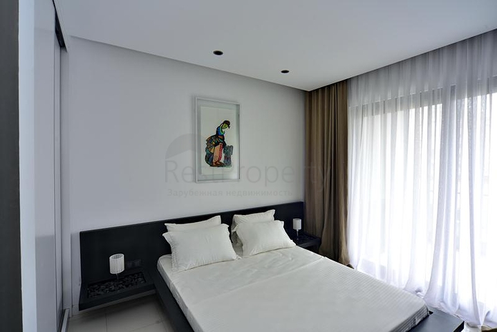 مجمع حديث على بعد 100 متر من شاطئ البحر الأبيض المتوسط في منطقة أوبا – ألانيا