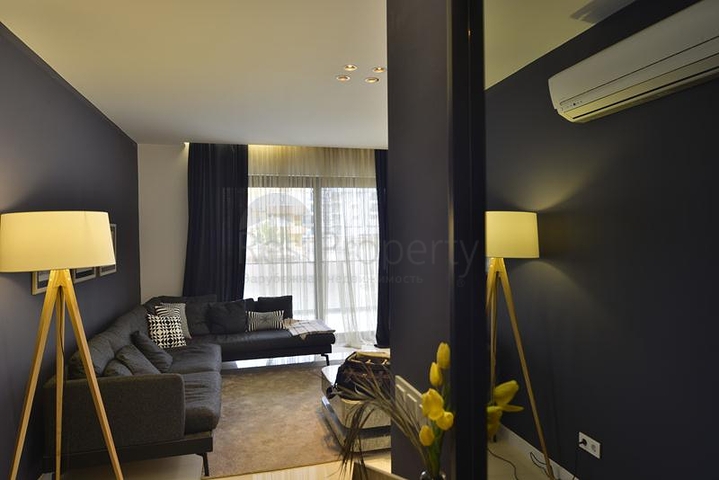 مجمع حديث على بعد 100 متر من شاطئ البحر الأبيض المتوسط في منطقة أوبا – ألانيا