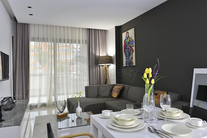 مجمع حديث على بعد 100 متر من شاطئ البحر الأبيض المتوسط في منطقة أوبا – ألانيا