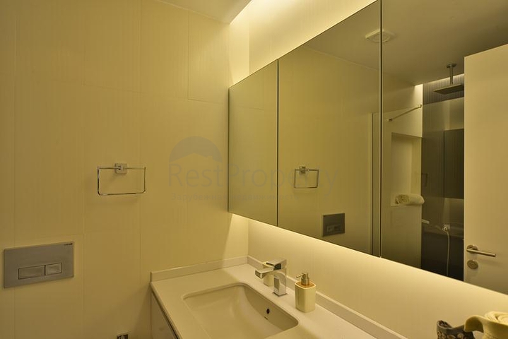 مجمع حديث على بعد 100 متر من شاطئ البحر الأبيض المتوسط في منطقة أوبا – ألانيا