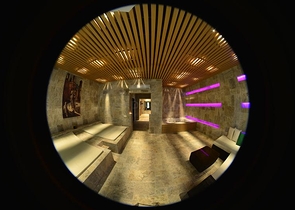 مجمع حديث على بعد 100 متر من شاطئ البحر الأبيض المتوسط في منطقة أوبا – ألانيا