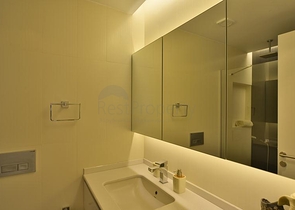 مجمع حديث على بعد 100 متر من شاطئ البحر الأبيض المتوسط في منطقة أوبا – ألانيا