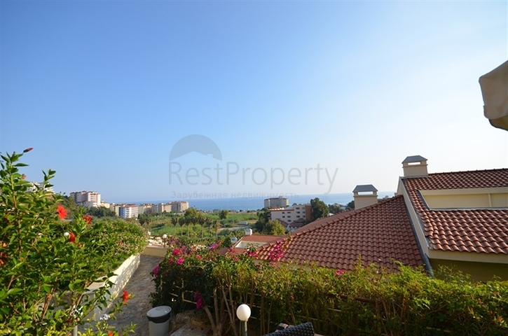 فيلا بإطلالات بانورامية ساحر على البحر في منطقة كوناكليه – ألانيا