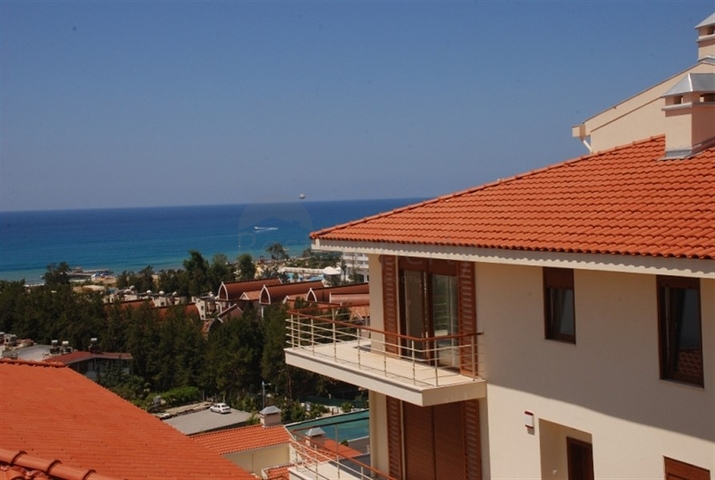 فيلا بإطلالات بانورامية ساحر على البحر في منطقة كوناكليه – ألانيا