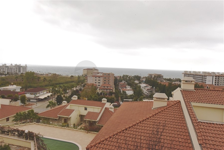 فيلا بإطلالات بانورامية ساحر على البحر في منطقة كوناكليه – ألانيا