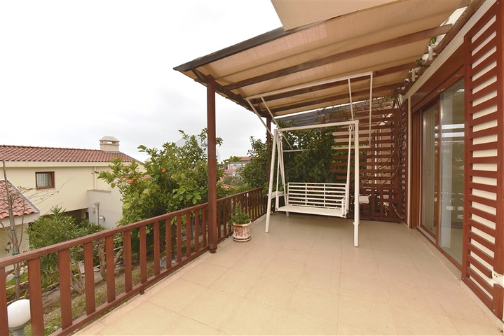 فيلا بإطلالات بانورامية ساحر على البحر في منطقة كوناكليه – ألانيا