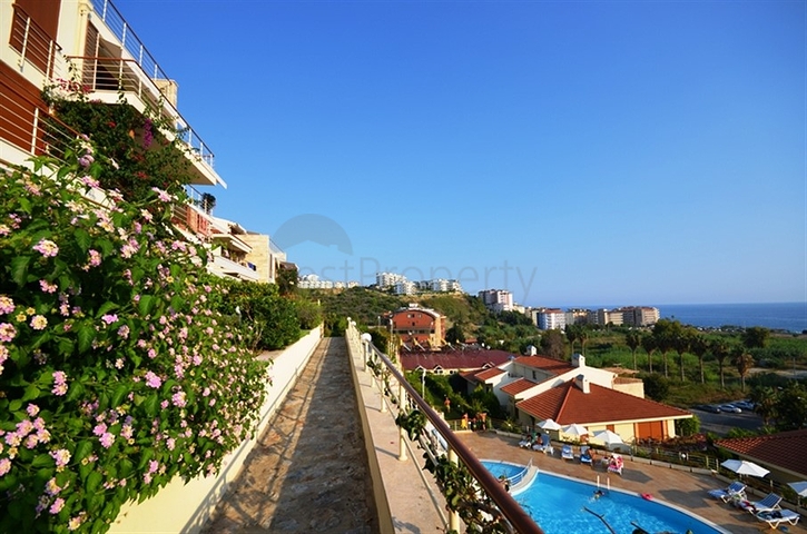 فيلا بإطلالات بانورامية ساحر على البحر في منطقة كوناكليه – ألانيا