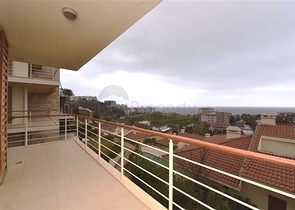 فيلا بإطلالات بانورامية ساحر على البحر في منطقة كوناكليه – ألانيا