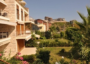 فيلا بإطلالات بانورامية ساحر على البحر في منطقة كوناكليه – ألانيا