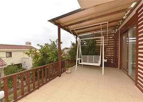 فيلا بإطلالات بانورامية ساحر على البحر في منطقة كوناكليه – ألانيا