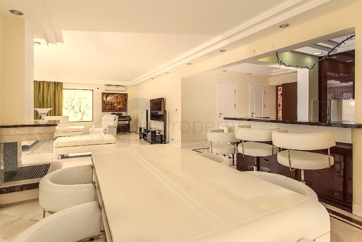 شقة فاخرة مطلة على البحر في كونيالتي ، أنطاليا